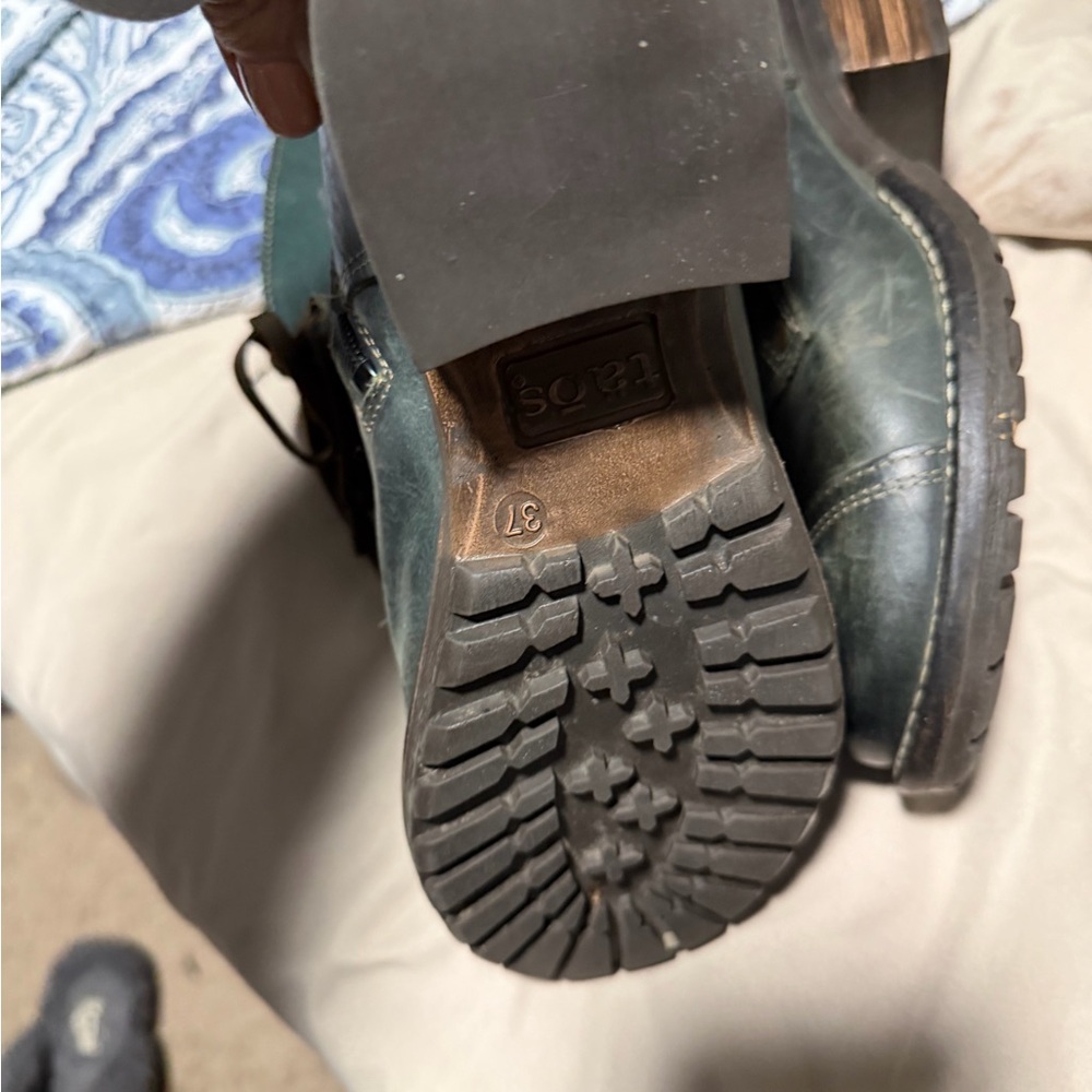 Taos Footwear Green and Brown Ankle Boots - Picture 2 of 3